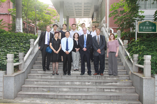 和佳股份携手美国犹他大学医疗集团起航康复医疗航母